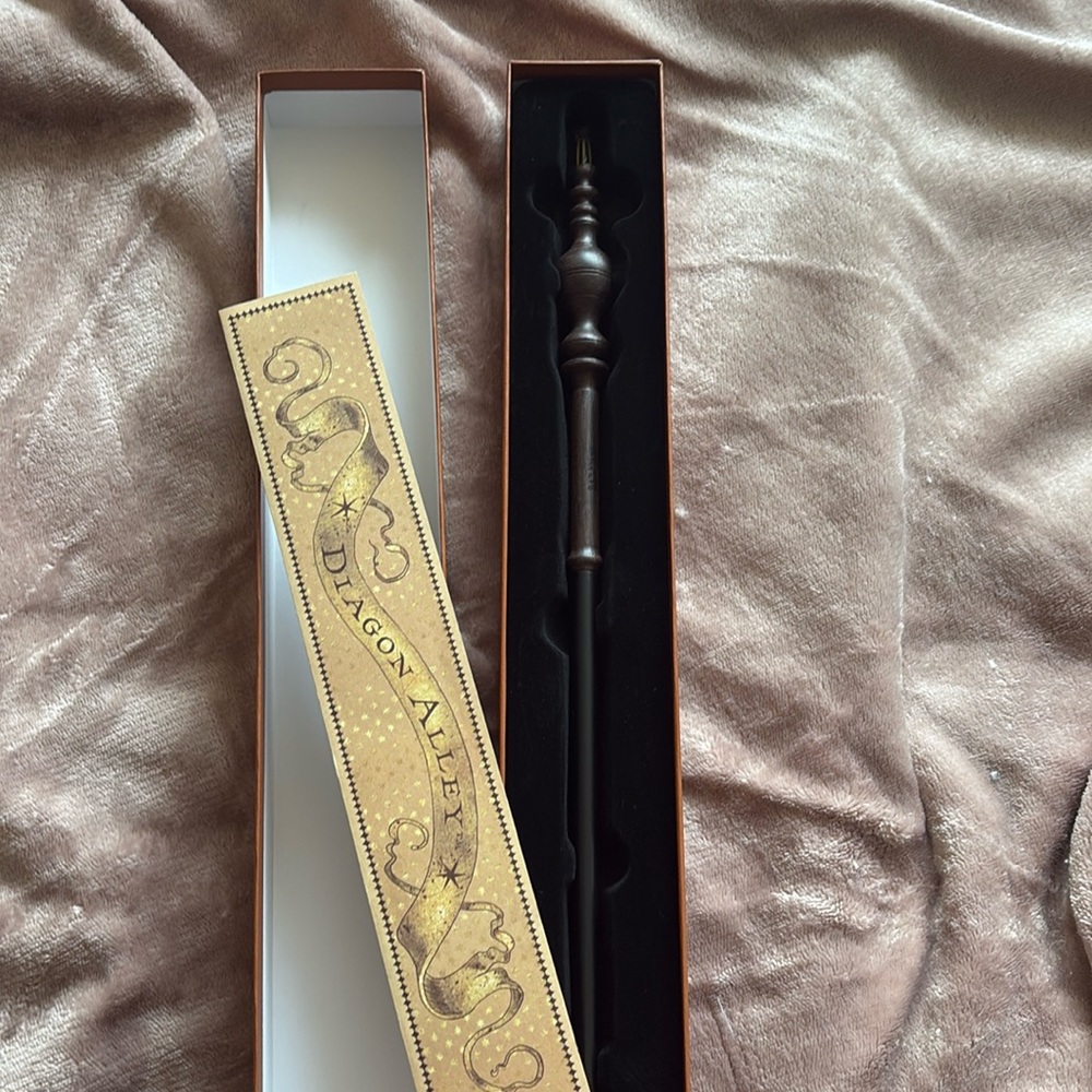 Professor McGonagall interactive wand. Universal studios Harry Potter